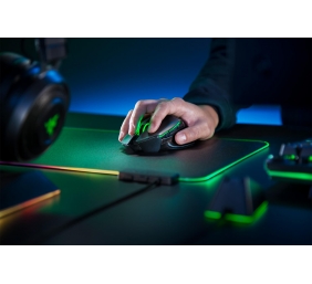 Razer Basilisk Ultimate & Mouse Dock Gaming mouse, Wireless, Black Razer Basilisk Ultimate & Mouse Dock Gaming Mouse Black