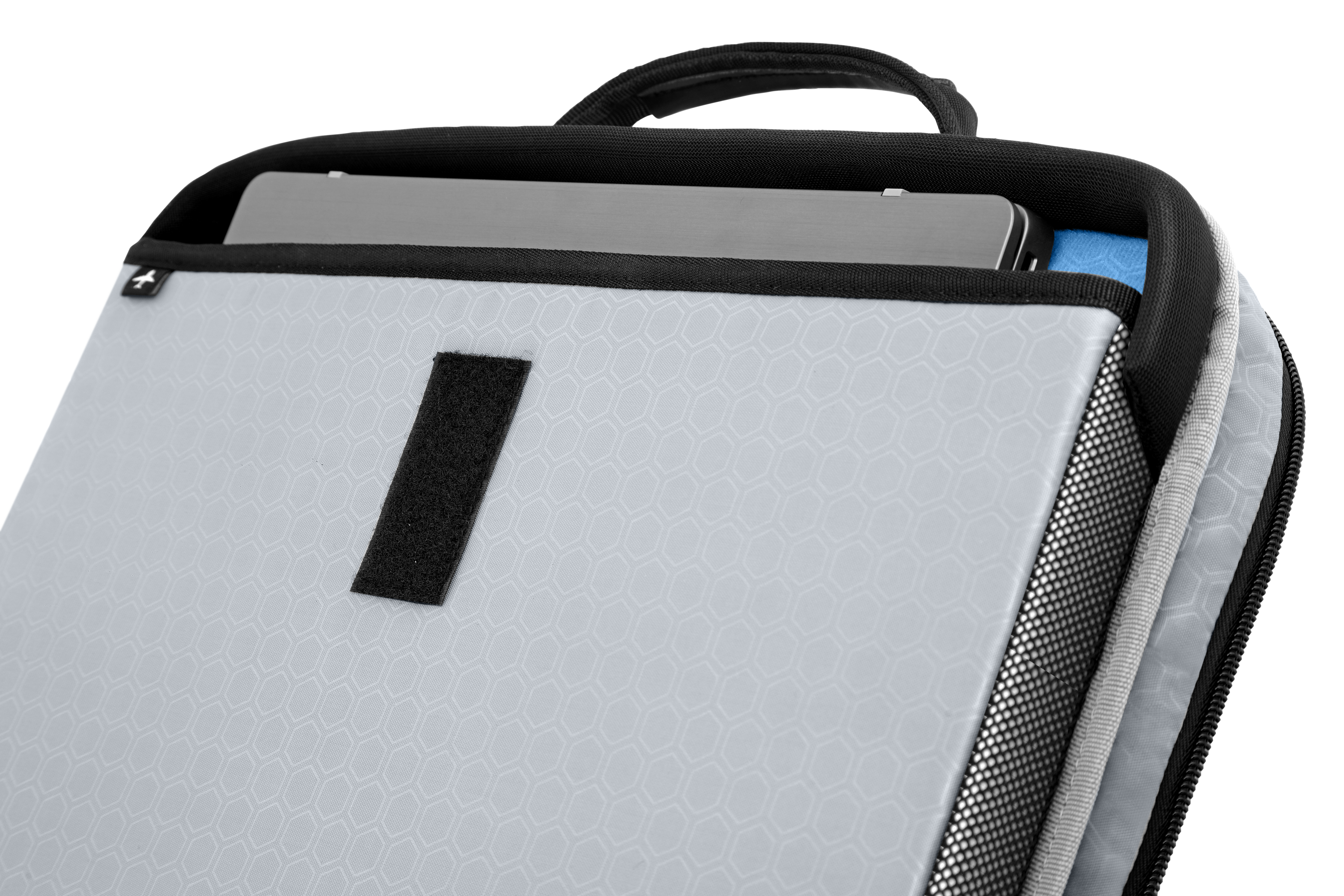 Dell | 460-BCQL | Premier | Fits up to size 15 " | Messenger - Briefcase | Black with metal logo | Shoulder strap