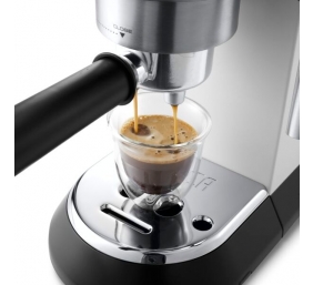 Delonghi | Dedica Pump Espresso | EC685W | Pump pressure 15 bar | Built-in milk frother | Semi-automatic | 1300 W | White