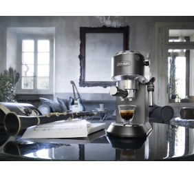Delonghi | Dedica Pump Espresso | EC685.BK | Pump pressure 15 bar | Built-in milk frother | Semi-automatic | 1300 W | Black/Stainless Steel