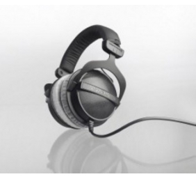 Beyerdynamic | Reference headphones | DT 770 PRO | Wired | On-Ear | Black