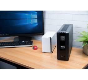 Schneider Electric APC Back-UPS Pro, Tower, 6x IEC C13 outlets, AVR, LCD, user-replaceable battery | BR900MI | 900 VA | 540 W | 230 V